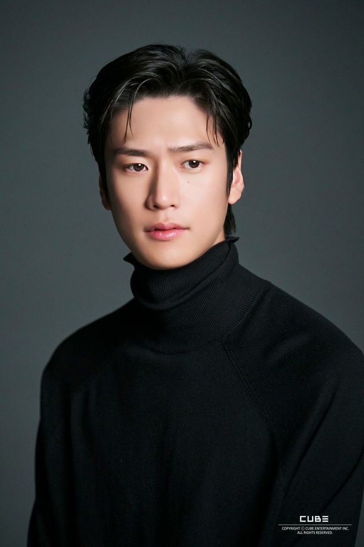 DramalandBR's tweet photo. #ShinHaeSun e #NaInWoo estão em negociações para estrelar drama de comédia romântica baseado em webtoon.

“An Hour of Romance” (Uma Hora de Romance), 1/24 é uma comédia romântica que conta a história de um homem e uma mulher que carregam cicatrizes emocionais semelhantes e que se veem misteriosamente trocando de corpos por uma hora aleatória dia após dia.