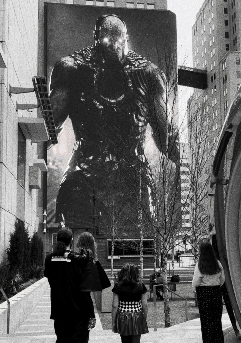 We will stop at nothing to possess it.

#RestoreTheSnyderVerse