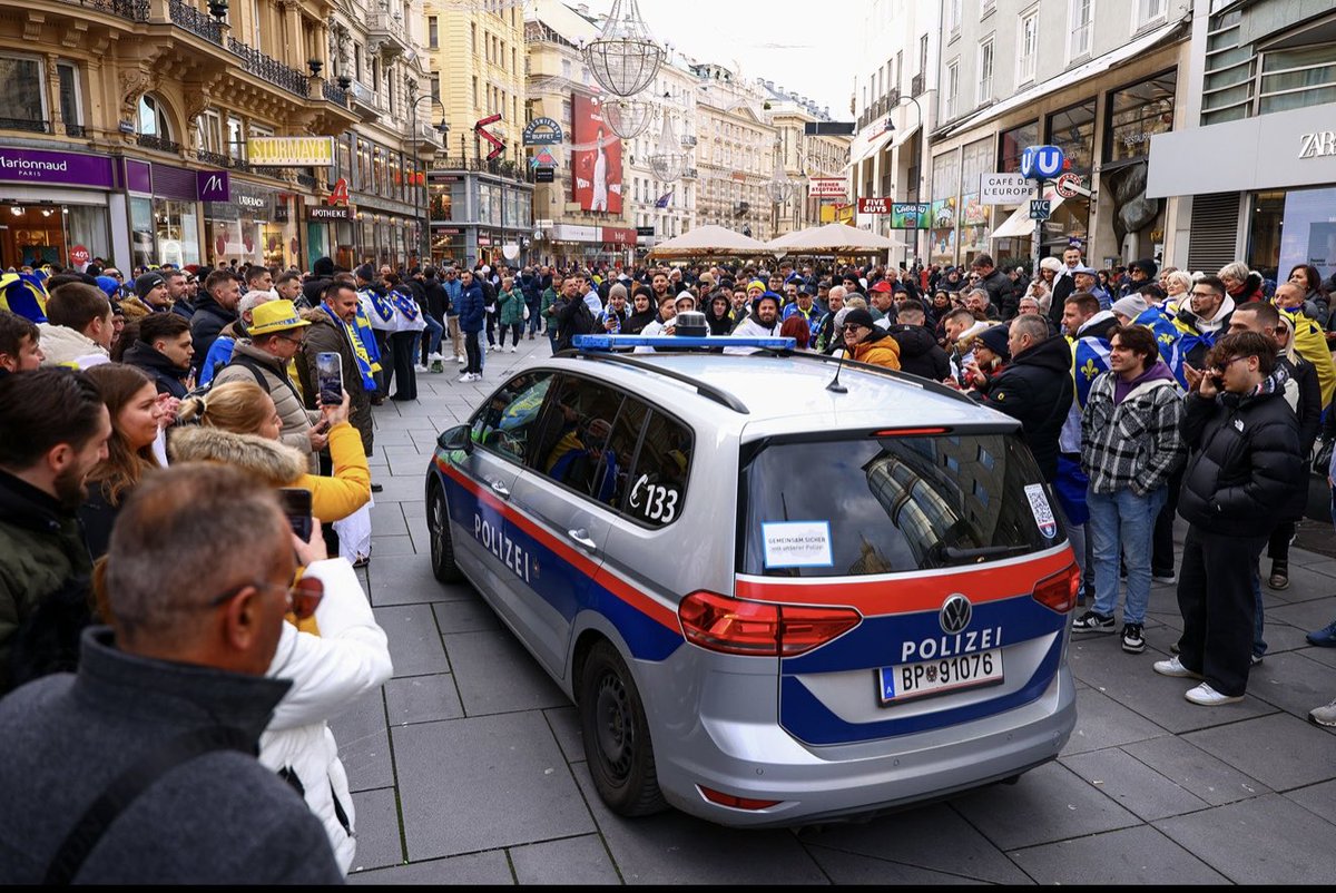 BosniaNTBall's tweet photo. It is absolute madness in the streets of Vienna right now, Volim te Bosno! #AUTBIH #FIFAWCQ2026 https://t.co/I48xNmpuig
