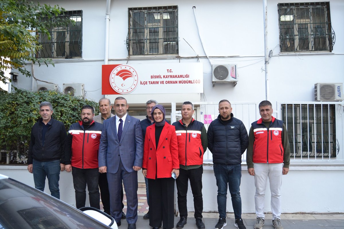 bismilkaymakam's tweet image. Kaymakamımız Sayın Recep Hasar, İlçe Tarım ve Orman Müdürlüğü&apos;nü ziyaret etti. 🚜 Rutin denetimler kapsamında; çiftçilere sağlanan destekler, güncel projeler ve tarımsal verimliliği artırma çalışmaları hakkında bilgi aldı.

@RecepHasar44