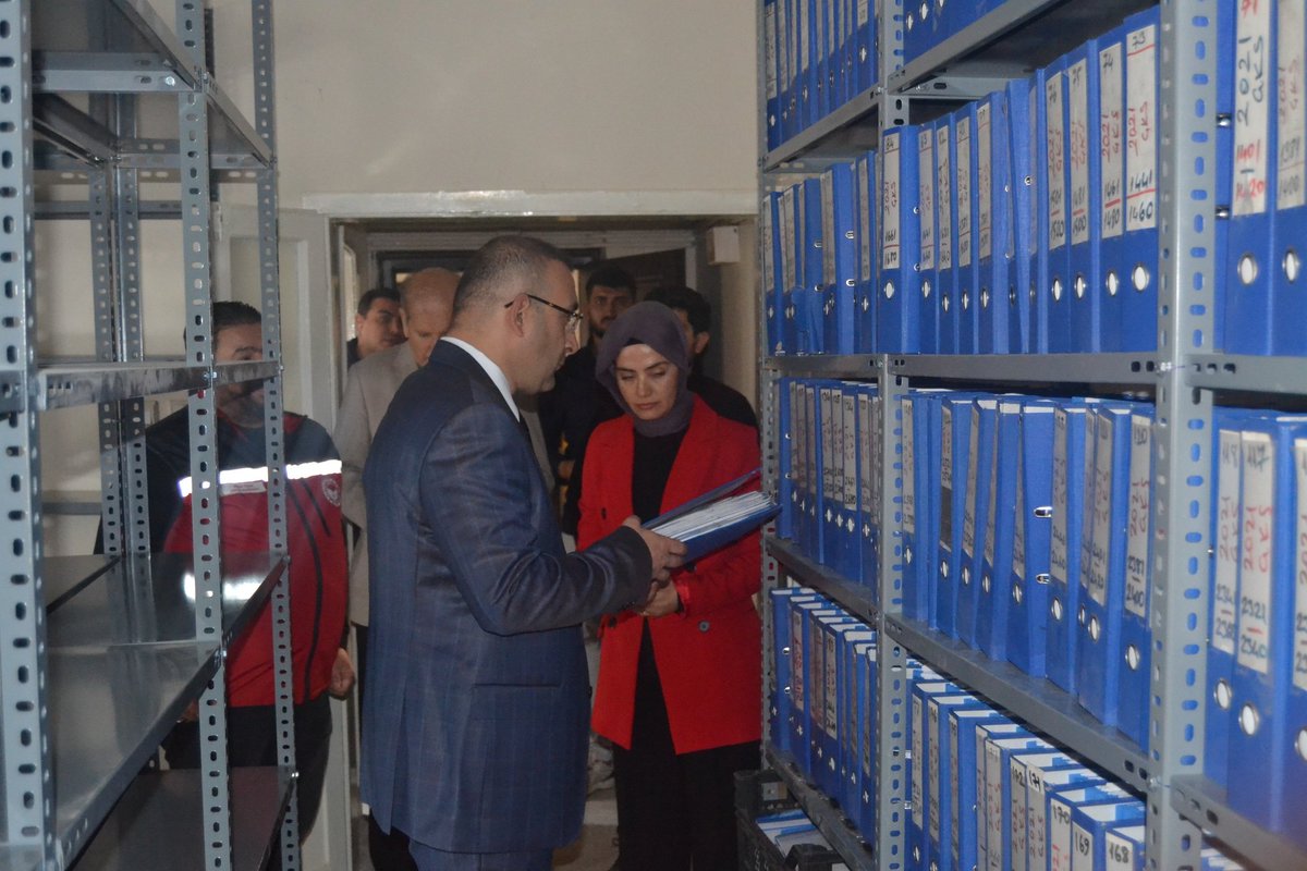 bismilkaymakam's tweet image. Kaymakamımız Sayın Recep Hasar, İlçe Tarım ve Orman Müdürlüğü&apos;nü ziyaret etti. 🚜 Rutin denetimler kapsamında; çiftçilere sağlanan destekler, güncel projeler ve tarımsal verimliliği artırma çalışmaları hakkında bilgi aldı.

@RecepHasar44