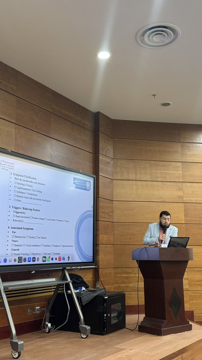vsc_6's tweet photo. انتهت اول ورشة عمل حضورية في منطقة عسير 
شكرا للدكتور هاني على جهوده  وماقدمه اليوم من فائدة ونتطلع الى المزيد من ورش العمل في مختلف المجالات 💙💙 https://t.co/jX7VfunObD
