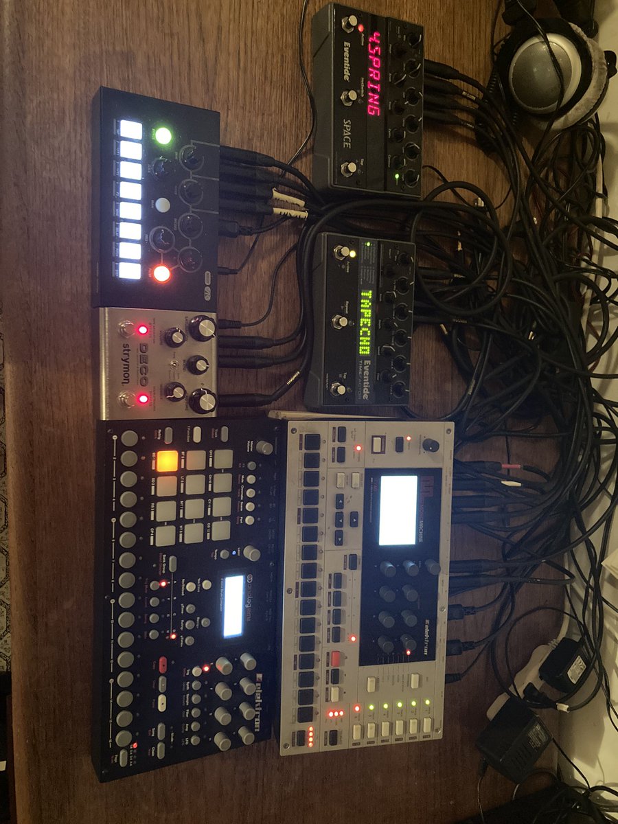 BJenkins901's tweet photo. Doin a live set Wednesday 11/26/25 at rhizome with some great artists from Pittsburgh! Come thru! https://t.co/wpuyO95vLJ
