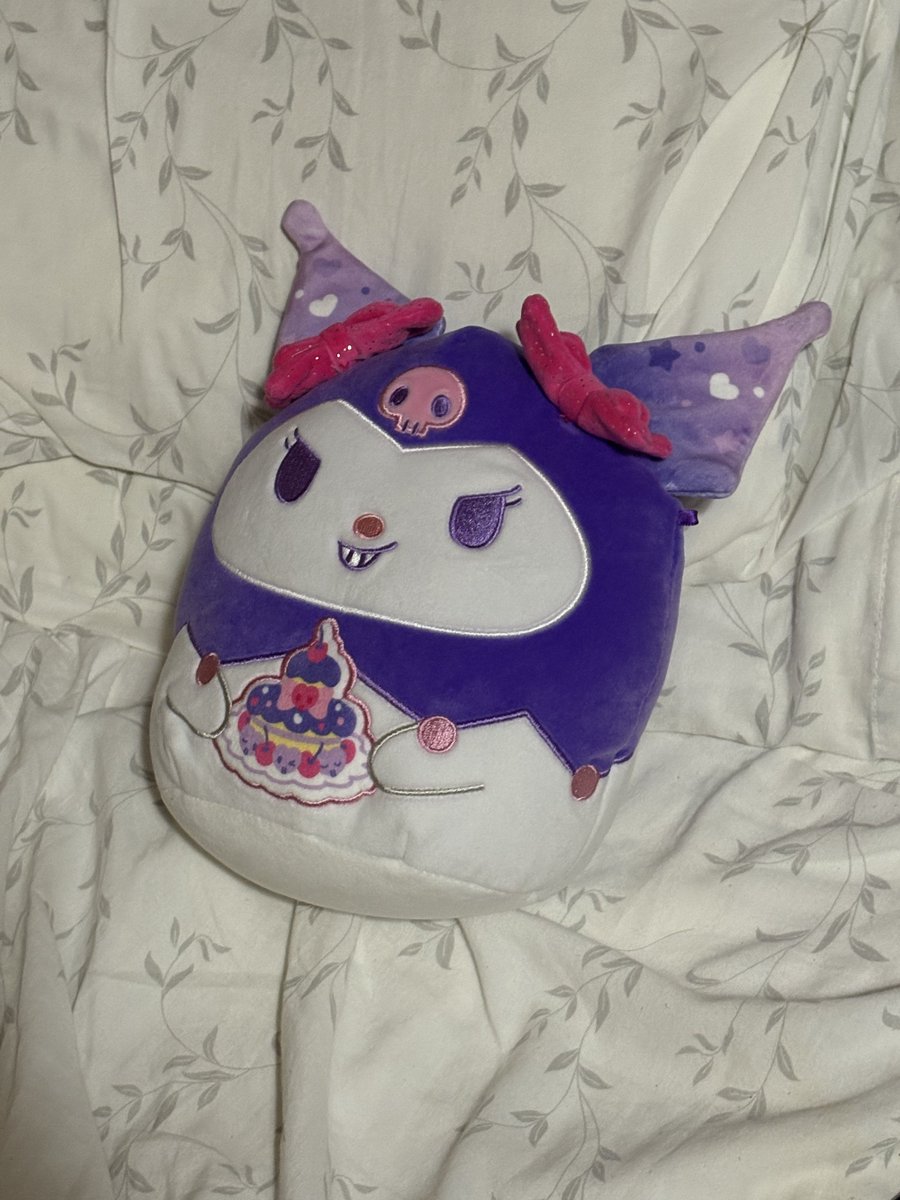 RubySoupy3D's tweet image. Twitter finally works 
Anyways here’s this kuromi plush on my bed rn
