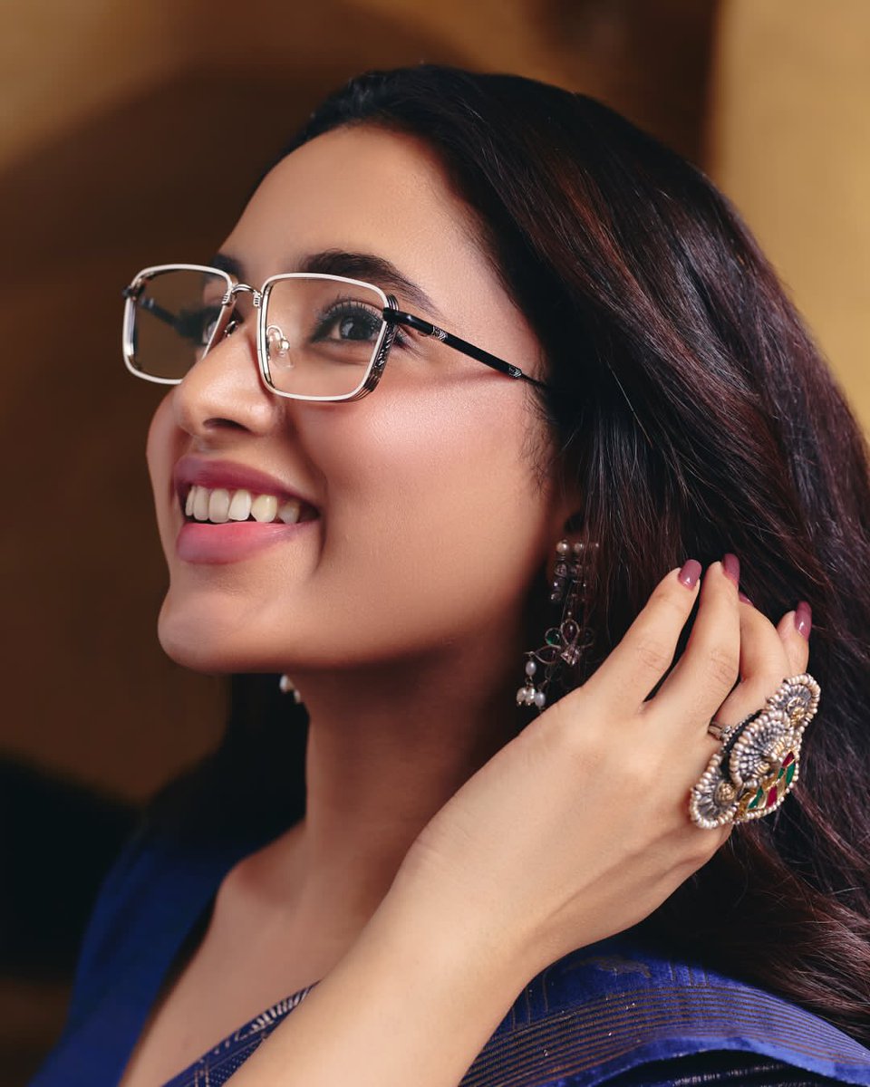 wvmediaa's tweet image. Priyanka Mohan for Lenskart 💙🤓

#Priyanka #PriyankaMohan
#Lenskart