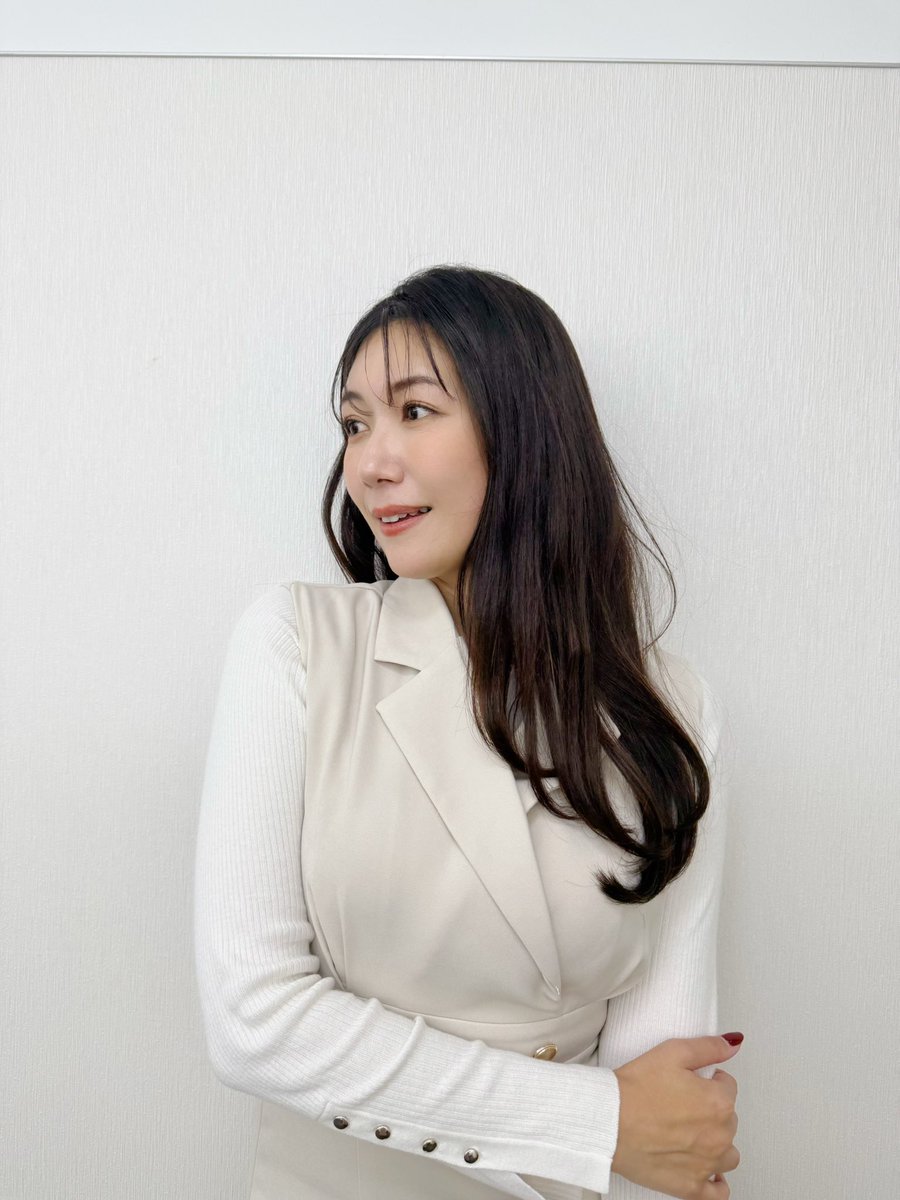 Kanonnyanko's tweet image. 11/19天気&amp;amp;天気コーデ

今日より寒くなるよ〜❄️

東北〜北海道の日本海側は午前中にかけ雪☃️さらに積雪が増えそう！車の運転気をつけてね！

西日本日本海側〜北陸も午前中は雨や雷雨⛈️西日本の雨は次第に止んで日差しが出るところも。

西日本太平洋側〜東海、関東甲信はカラッと晴れ☀️…