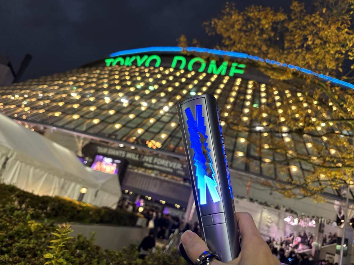 DAY-1ありがとう🥳
ここまで連れてきてくれたLE SSERAFIMとFEARNOTに大感謝！
明日も頑張りましょう！
#LE_SSERAFIM
#EASY_CRAZY_ENCOLE