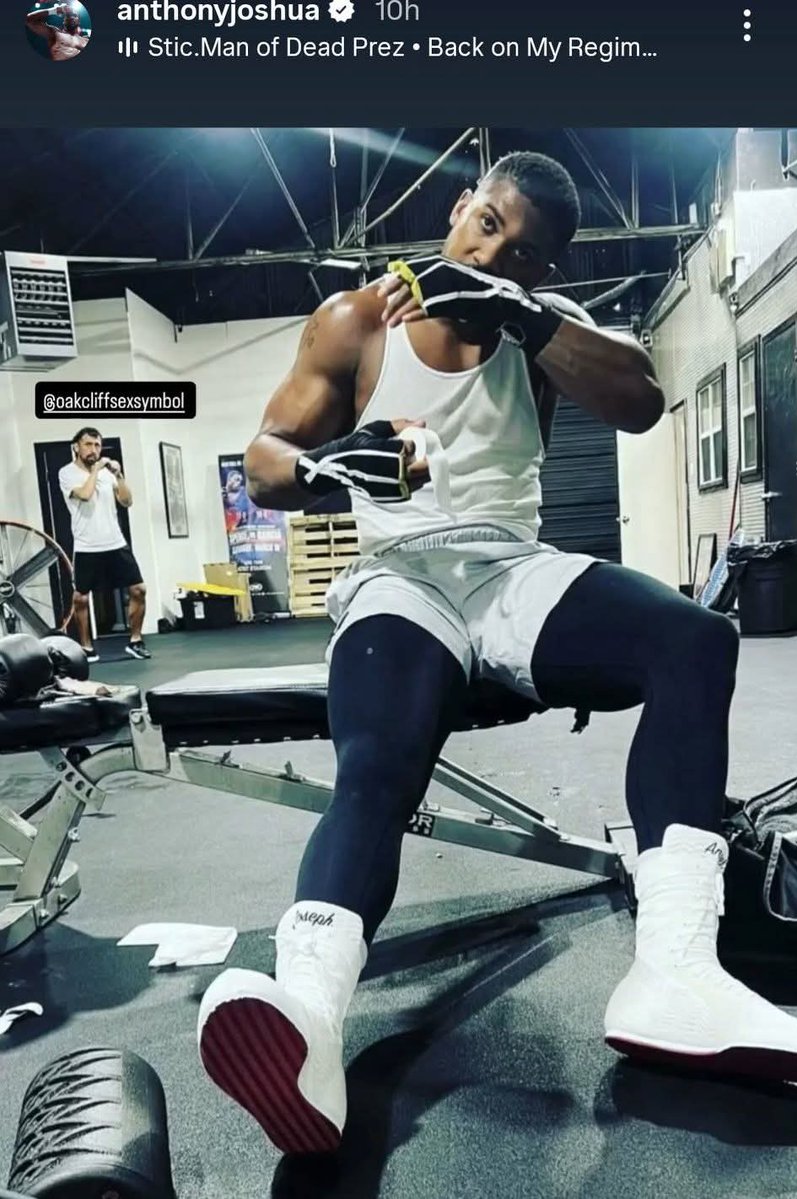 Fightgistmedia's tweet image. Anthony Joshua is locked in ahead of his fight vs Jake Paul on December 19th....

#Fightgistmedia #Boxing #PaulJoshua #Jakepaul #Anthonyjoshua