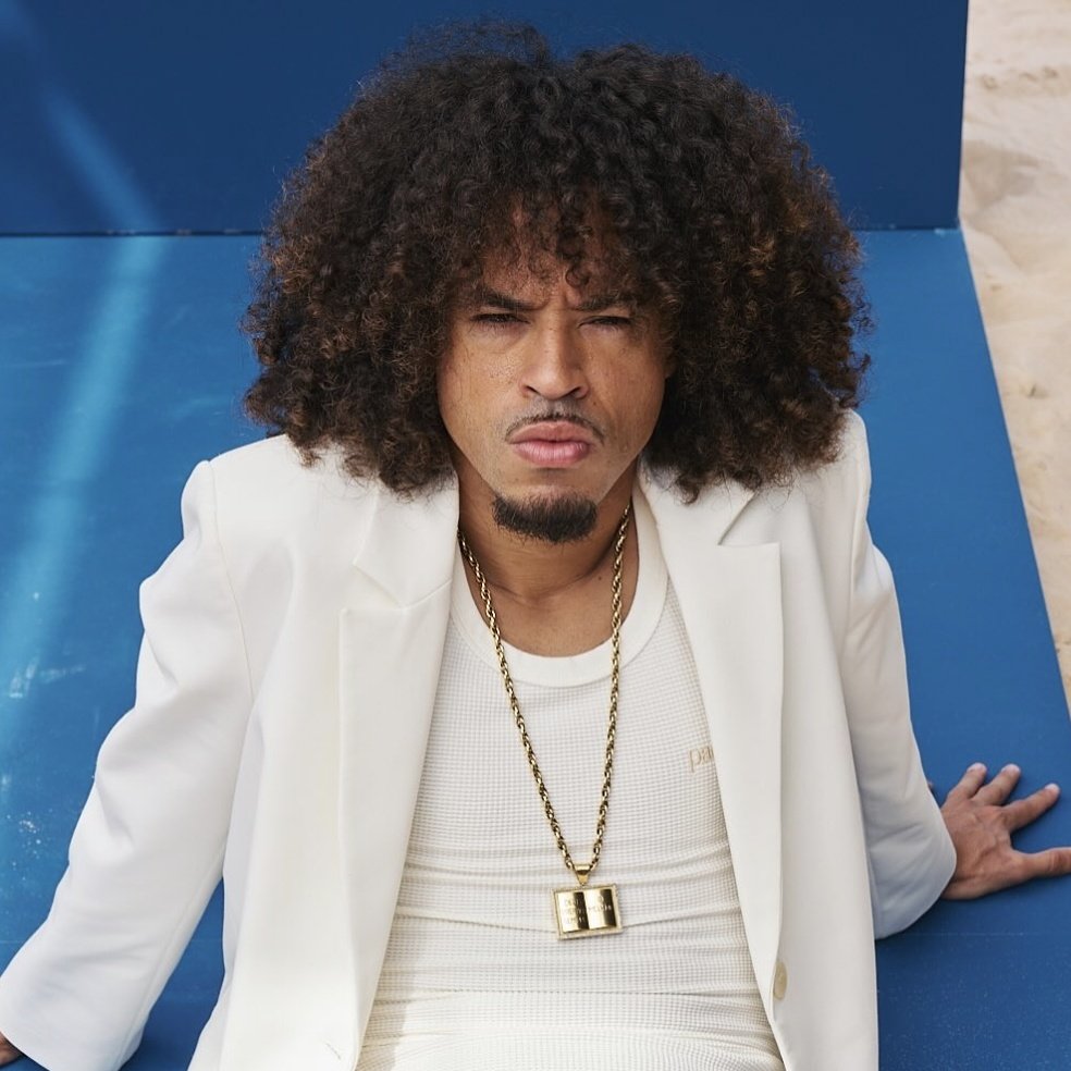 OUVE MUITO! tweet media