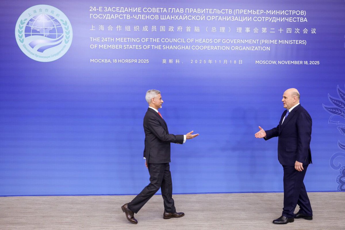 DrSJaishankar's tweet image. Thank PM Mikhail Mishustin for hosting the SCO Heads of Government meeting today. 

Appreciate his hospitality and warmth of welcome. 

🇮🇳 🇷🇺
