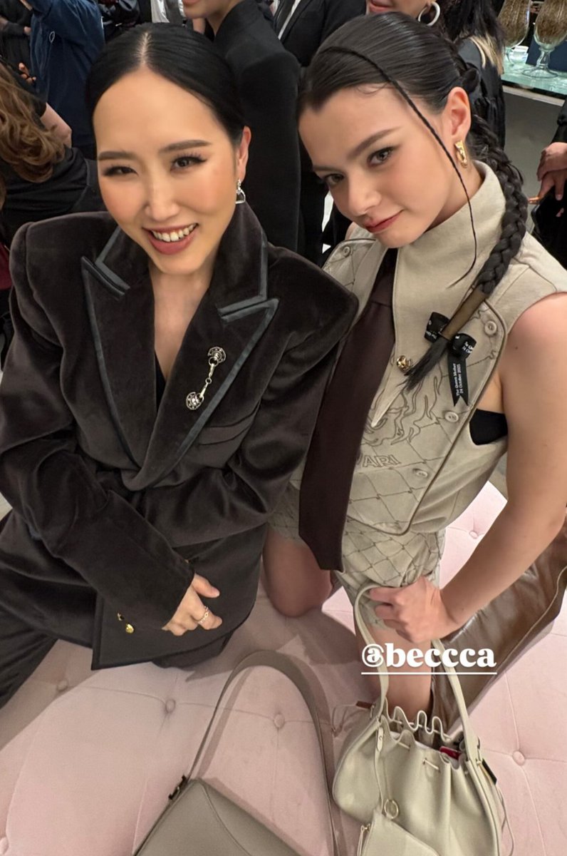 itsbecfreen_'s tweet image. becky with the deputy CEO of sirivannavari ✨️

#beckysangels
#sirivannavari