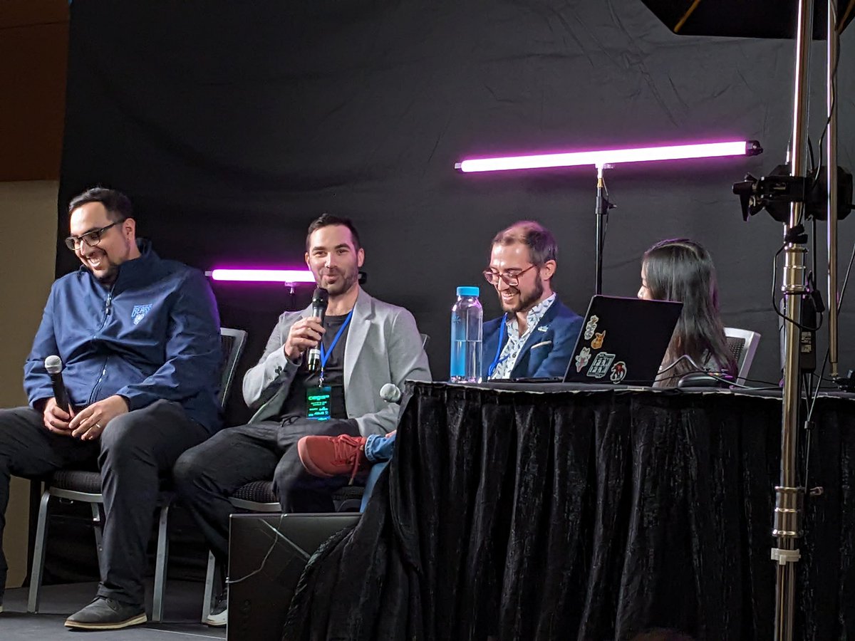ComoSeLama's tweet photo. Gonna keep this short and sweet.

No longer with the Condors.

Exploring new opportunities in esports / media / gaming / education 

Had an incredible run. https://t.co/A79ViHCpFq