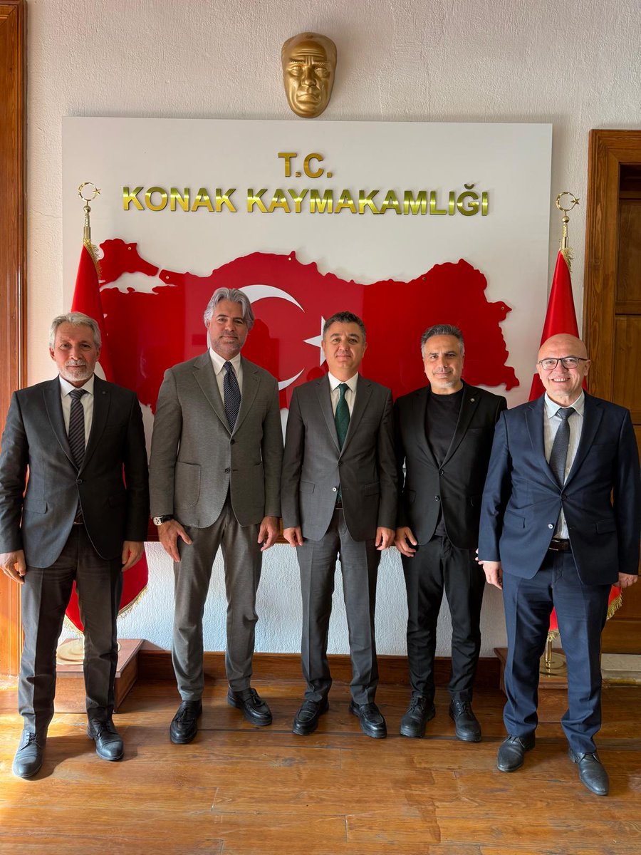 Türk Kızılay İzmir İl Başkanı Kerem Baykalmış ve İl Başkan Yardımcısı İbrahim Halil Ölmez, kurumlar arası iş birliğini güçlendirmek ve çalışmalar hakkında istişarelerde bulunmak amacıyla bir dizi nezaket ziyaretinde bulundu.
#i̇zmirdekizilay