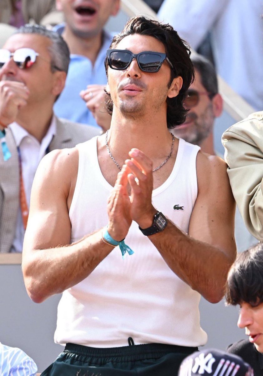 springacdfox's tweet image. we moved too quickly from this look