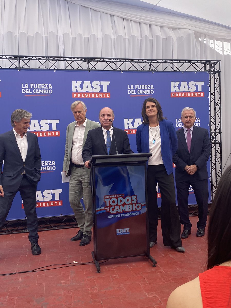 Kasterizador's tweet image. Con este equipo vamos a crecer al 10%