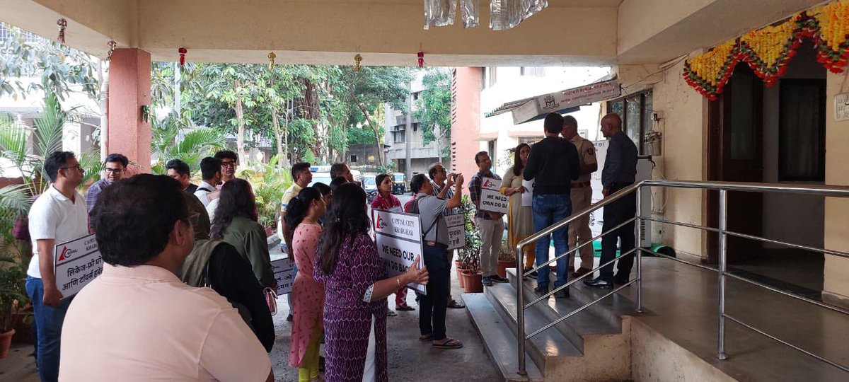 sudhish0211's tweet photo. Today, buyers again visited the police station.
Same response: false promises, no FIR, no action.
10 years and still no accountability.

At the project site, even security guards told us they haven’t been paid for months.

Families are suffering. Workers are suffering.
Only the builder remains untouched. How is this justice?

@CMOMaharashtra @MahaRERA @MumbaiPolice @CPMumbaiPolice @PMOIndia @HMOIndia
#JusticeForHomebuyers #HousingCrisisIndia #SystemFailedUs #ActNow

This is not delay.
This is collapse.

Requesting urgent coverage:
@timesofindia @ndtv @IndiaToday @EconomicTimes @htTweets
#MediaPleaseReport #HousingCrisisIndia #JusticeForFamilies