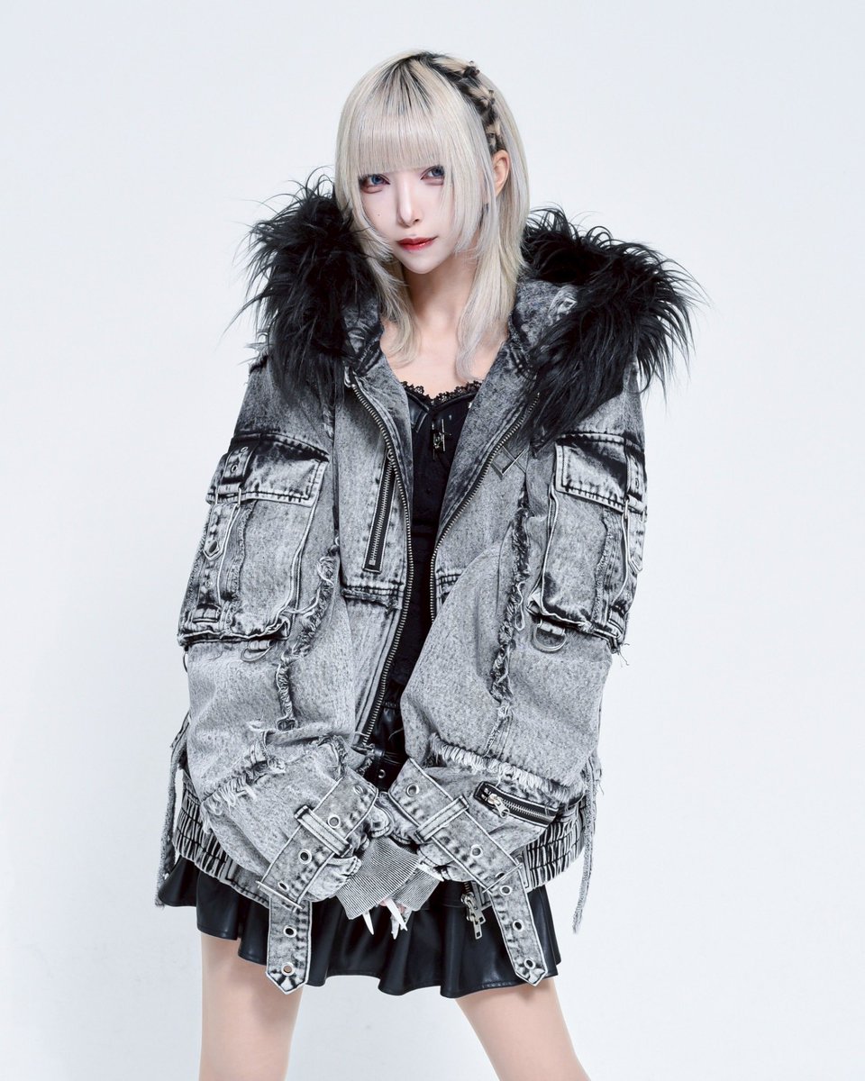 _REFLEM's tweet image. 👁‍🗨REFLEM(レフレム)
NEW ARRIVAL

デニムフリンジN2Bジャケット
¥30,580

11月19日（水）発売。
※札幌、福岡は配送遅延の為遅れる場合が御座います。

#reflem