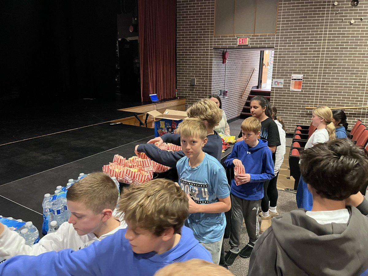 Unami Middle School tweet media