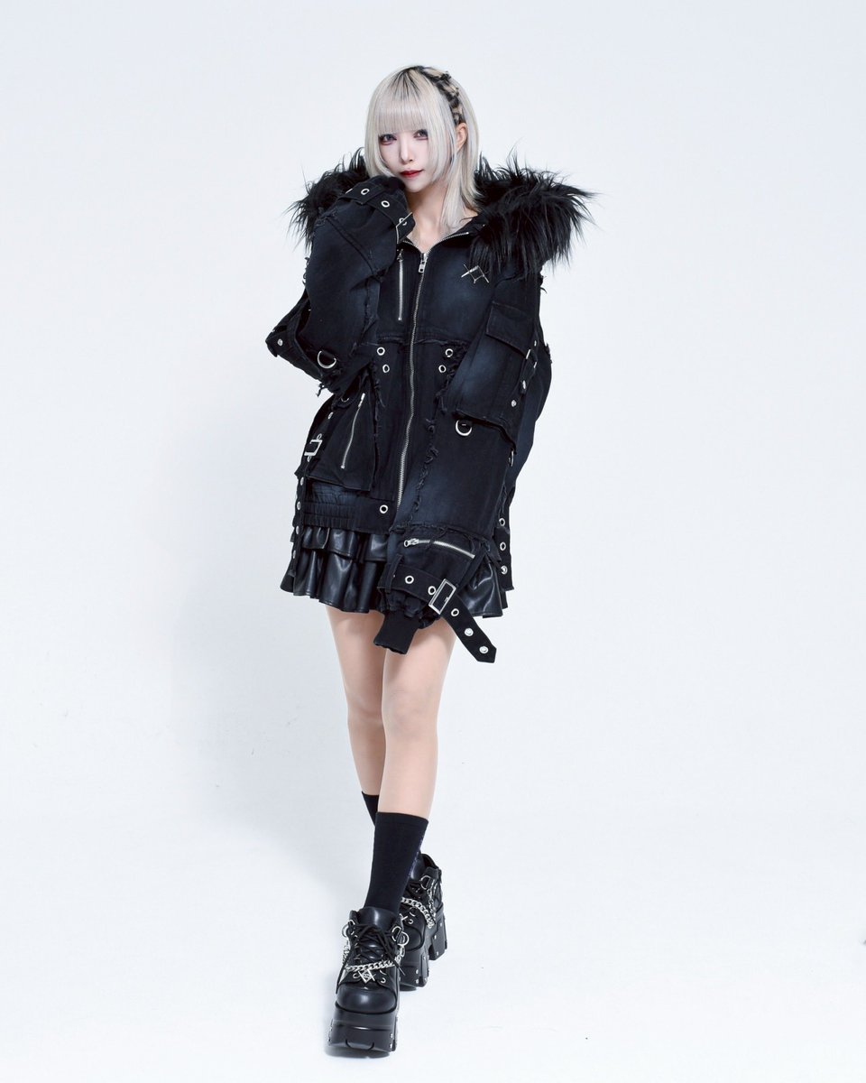 _REFLEM's tweet image. 👁‍🗨REFLEM(レフレム)
NEW ARRIVAL

デニムフリンジN2Bジャケット
¥30,580

11月19日（水）発売。
※札幌、福岡は配送遅延の為遅れる場合が御座います。

#reflem