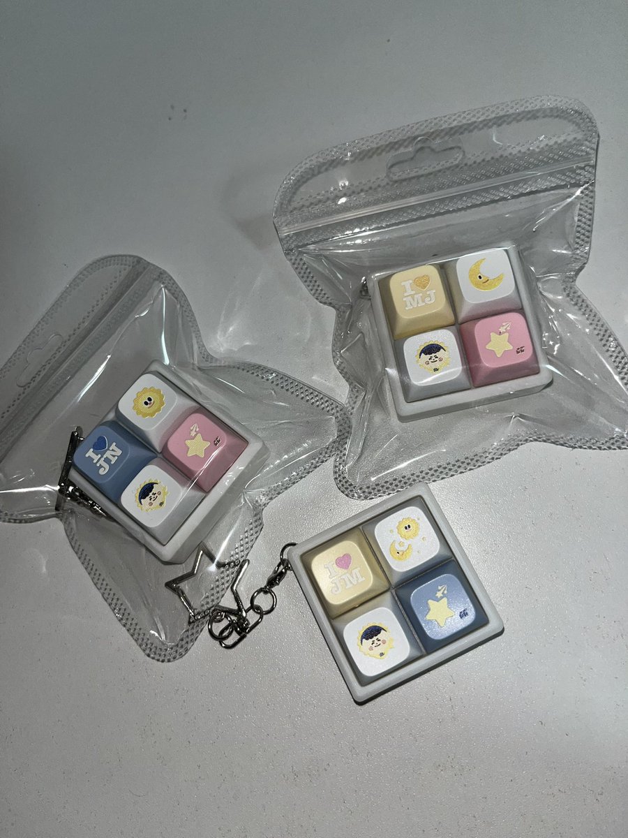 จูเนียร์ มาร์ค จัมโม่ มีมี่💙💛👦🏻✨

เดี๋ยวจะเอาไปให้นะสักงานนึง <a href="/jnnrrs/">คุณทิมพัสดุตกค้าง 😈 (จัมโบ้gmm) P'Tim 🚨</a> <a href="/Markjrtn/">คุณไป๋</a> 

#junniorrs #markjrtn #JuniorMark