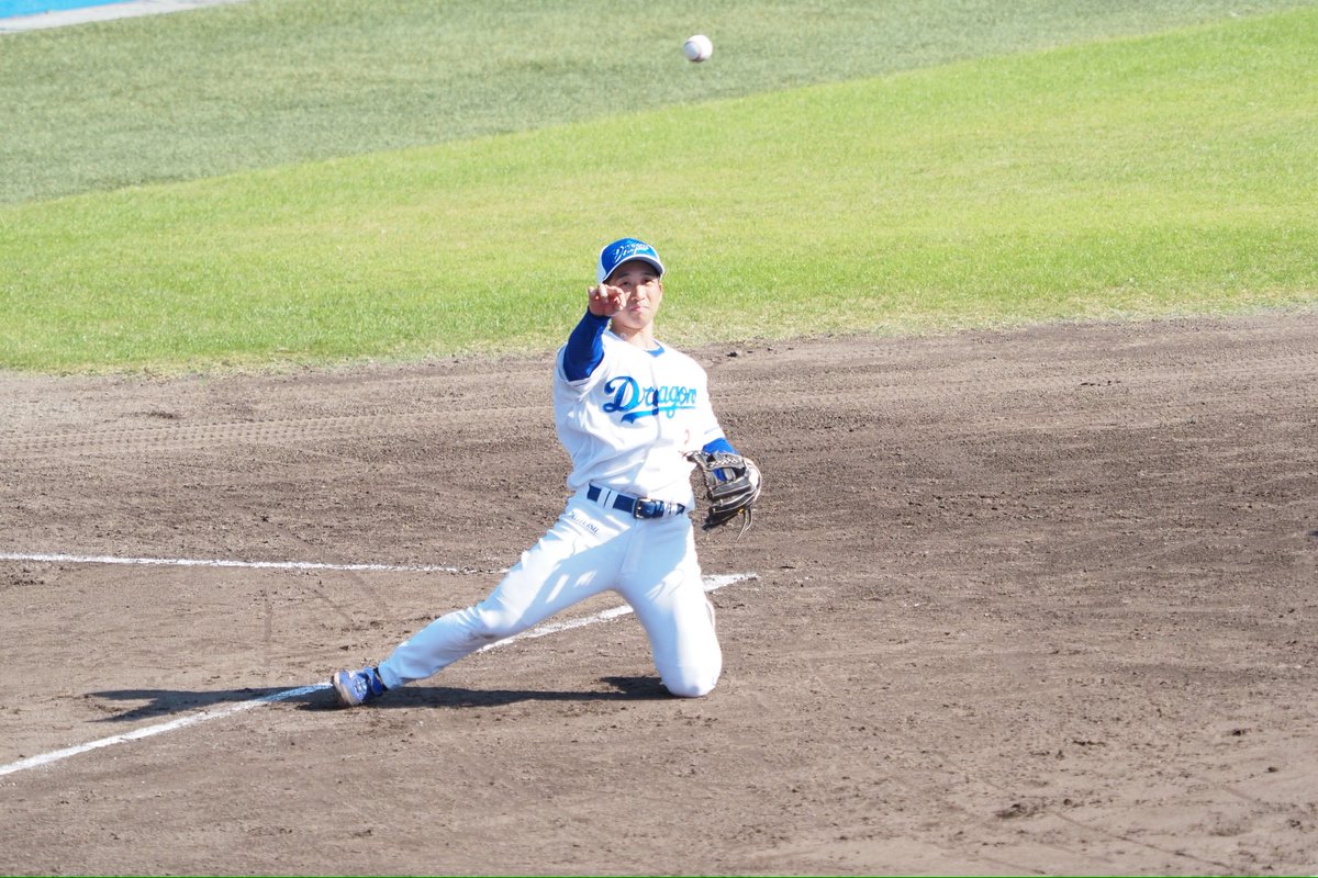 2025.11.8 シート打撃で守備の順番待ちしていたらボールが飛んできて