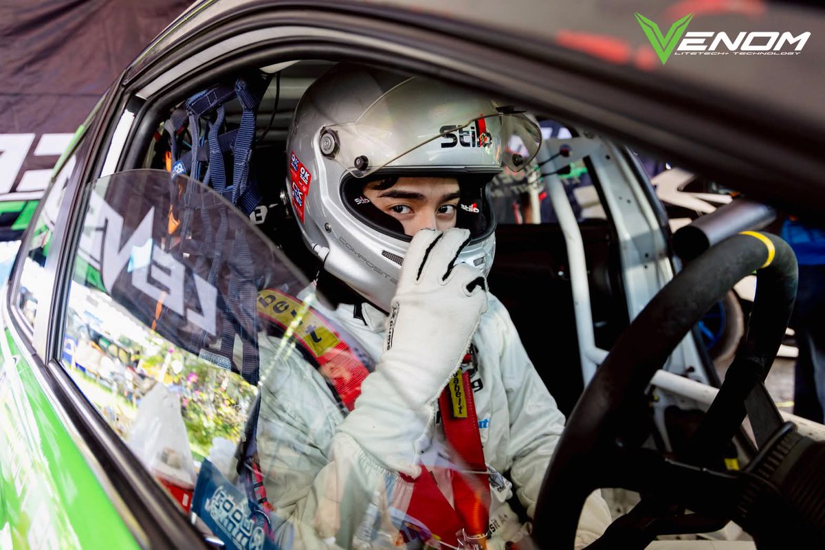 BarcodetinOFC's tweet image. Barcode Tinnasit FB Update (1)

Cr.Venom Racing Wheel 

BARCODE CHIANGMAI RACE

@BarcodeTin 🌻
#BarcodeTin99 
#barcodetin #GMMTV
#LensoMTRxBarcode 
#LENSOMOTORSPORT 
#VENOMRACINGWHEEL
#ToyotaGazooRacingThailand