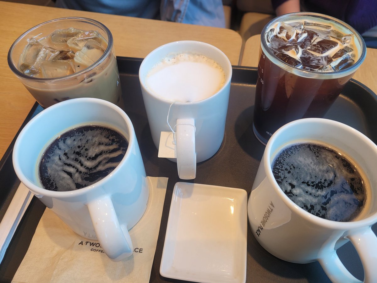 joy67727's tweet image. 2시간 수다용 음료 ㅎㅎ
#투썸플레이스 #부산 #명지