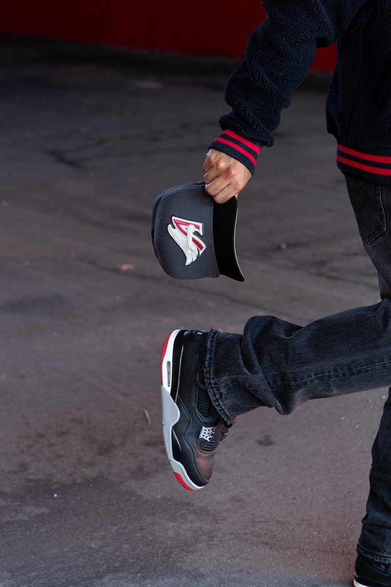 visualeyezsteph's tweet image. Can’t beat a black/red combo 🙂‍↔️ Super proud of this “Annabelle” Angels I designed!