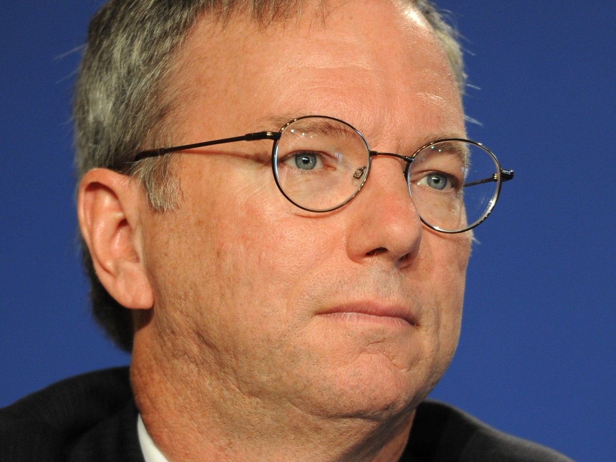 Timothy_Hughes's tweet image. Eric Schmidt: AI misuse poses an ‘extreme risk’
buff.ly/z5ZMCgN #ArtificialInteligence #ArtificialInteligence #GenAI #Technology #Innovation