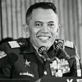 zhil_arf's tweet image. Setelah 1959, ada 2 orang yang ngecarry republik ini:

1. Nasution
2. HB IX

Cuma 2 manusia ini yang sadar kalau kita butuh &quot;ASN&quot;, &quot;manajer perusahaan&quot;, dll yang bagus. Yang lain sibuk mikirin hal tolol macam &quot;USDEK&quot; dan &quot;Papua&quot;. Sukarno sibuk party-party sama jenderal tertentu.