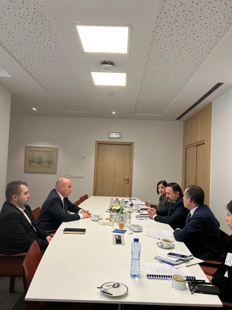 TBMM #Türkiye-#AB Karma Parlamento Komisyonu heyetimizle; Avrupa Parlamentosu Hukuk İşleri Komitesi Başkanı İlhan Küçük ile bir araya geldik.

📍#Brüksel

<a href="/TBMMresmi/">TBMM</a> 
<a href="/Europarl_EN/">European Parliament</a>