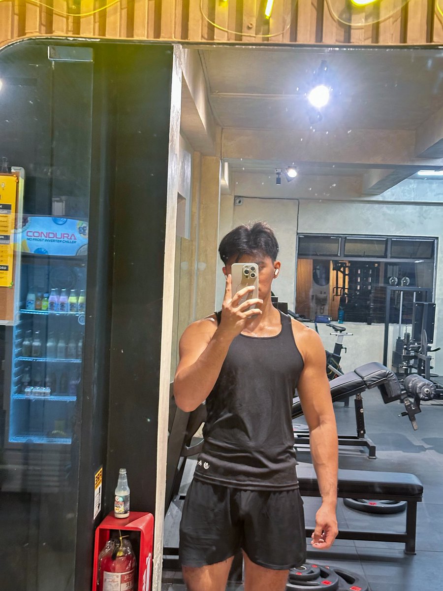 Still alive. Still lifting. 🫠