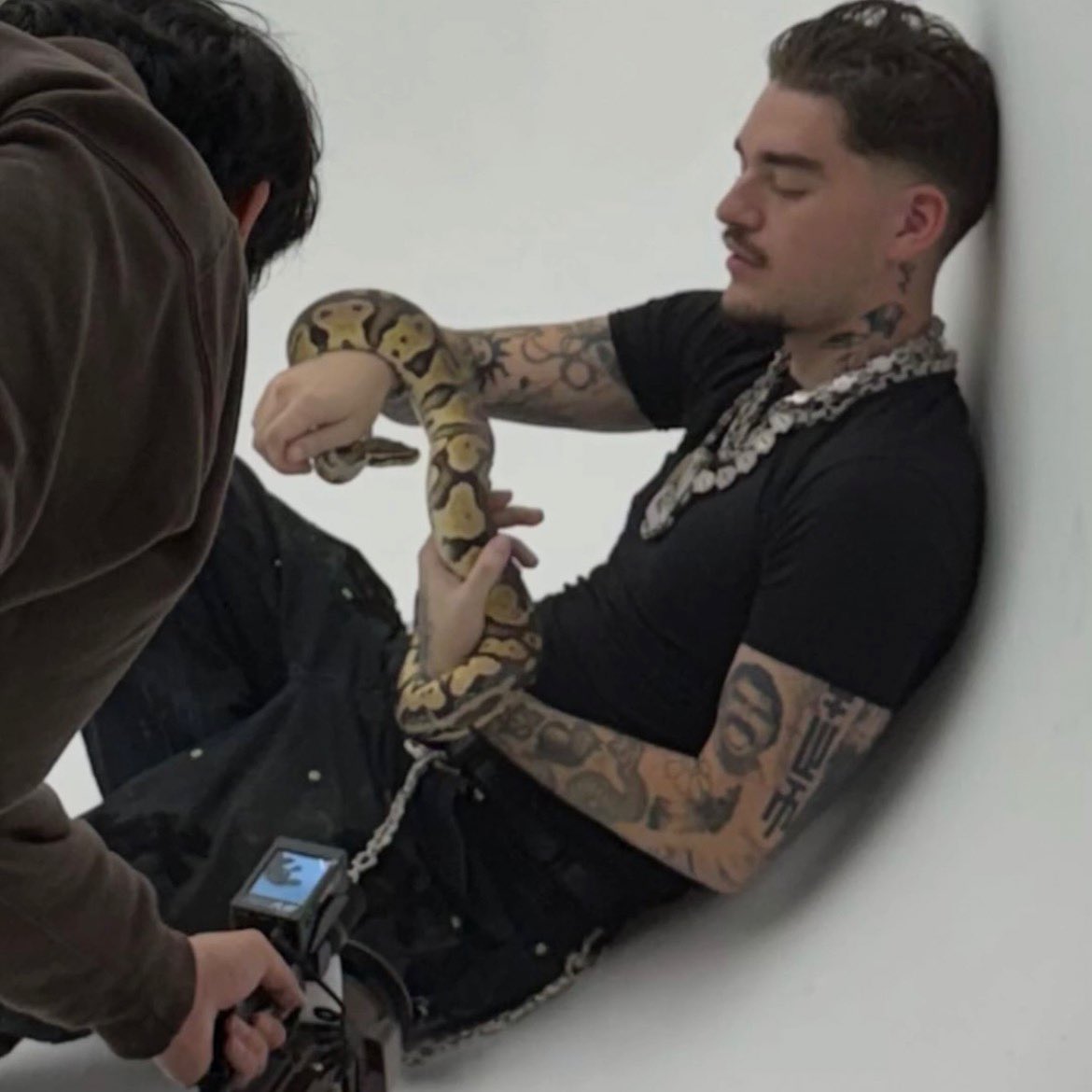 “OH I DID” has surpassed 10 MILLION streams on Spotify📈

It’s the 6th song on ‘DANGEROUS SUMMER’ to achieve this milestone🔥