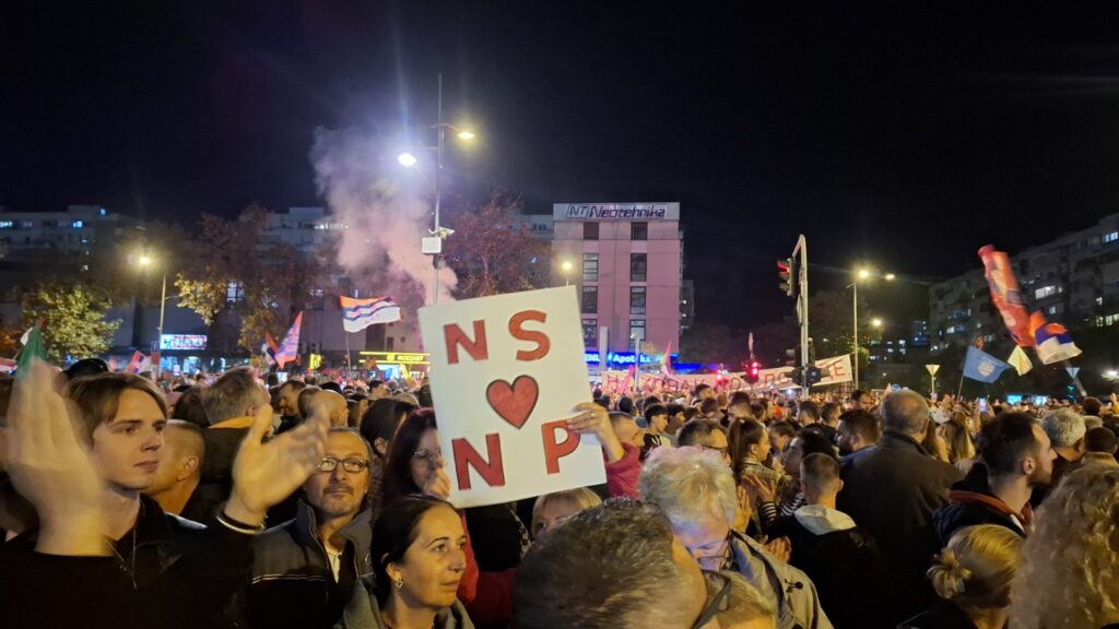 vladimir_mihic's tweet image. VAŽNO! TRI STUDENTKINJE DUNP-a SU SE PREBACILE NA NAŠ UNIVERZITET I TREBA IM HITNO STAN! AKO NEKO ZNA NEKOGA, JAVITE MI, PROSLEDIĆU IM. POPUST JE, NARAVNO, DOBRODOŠAO, ALI NIJE USLOV. 😀

Mislim da će im trebati i pomoć oko plaćanja školarine i kirije za stan, ali se one još uvek…