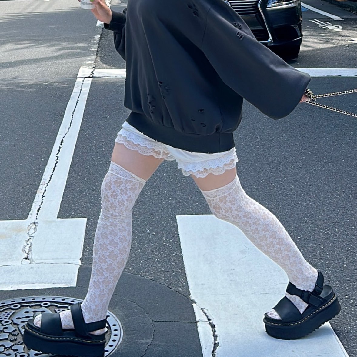 hooo_1593's tweet image. Alley Tokyoのお服好きだけどその中でも特にこのパンツめちゃかわいい。ダボッとしたトップスからちょっと見えるのがときめき✧︎*。再販したら絶対ゲットしたい。水玉は在庫あるからとりあえず水玉買おうかな～