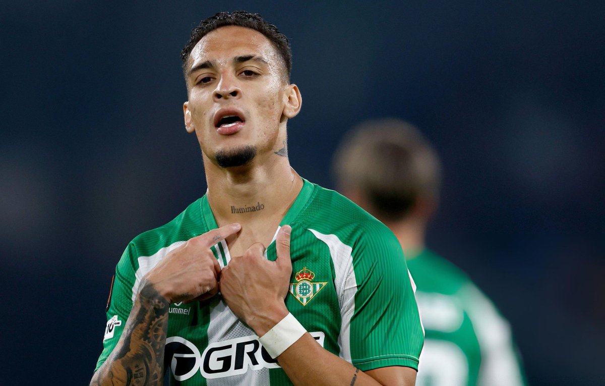 🔥👀 ANTONY LE CERRÓ LA PUERTA AL BAYERN

😲 "El Bayern me quiso fichar en las últimas 24h del mercado"

📞 "Kompany me llamó, me dijo que admiraba mi juego, pero yo ya le había dado mi palabra al Betis"

😍 "El Betis para mí significa felicidad"

ℹ️Globoesporte