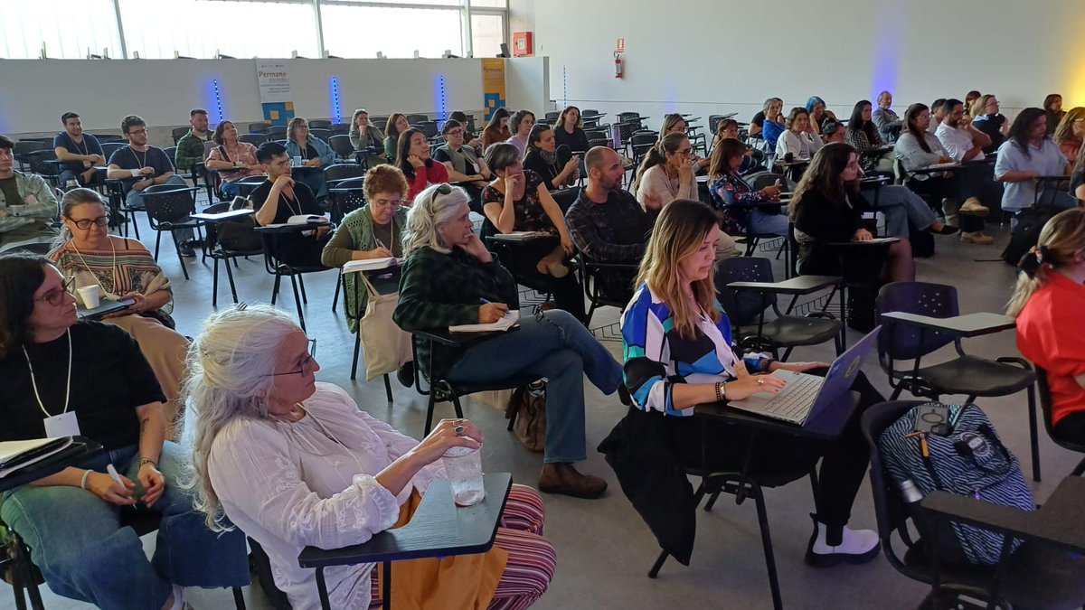 FenfUdelar's tweet photo. 📚 Encuentro Académico Permane-siendo📍Fue en el Aula Magna del Edificio Polivalente Parque Batlle y contó con profesionales de la @udelar_uy y de la UBA.

📝 Exposiciones y conferencias en torno a la desafiliación y la permanencia estudiantil.

📎 https://t.co/hup9saEn5b https://t.co/ufkNyqKgVy