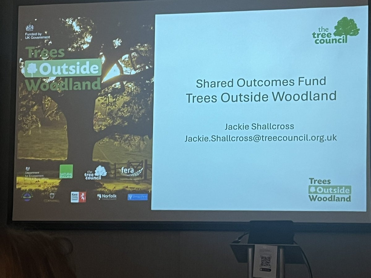 apseevents's tweet image. @apseevents #apseparks Welcome to Jackie Shallcross from the @TreeCouncil ! Here to deliver a presentation regarding her organisation’s work regarding the shared outcomes fund and trees outside woodland projects. 👏🏽👏🏽👏🏽