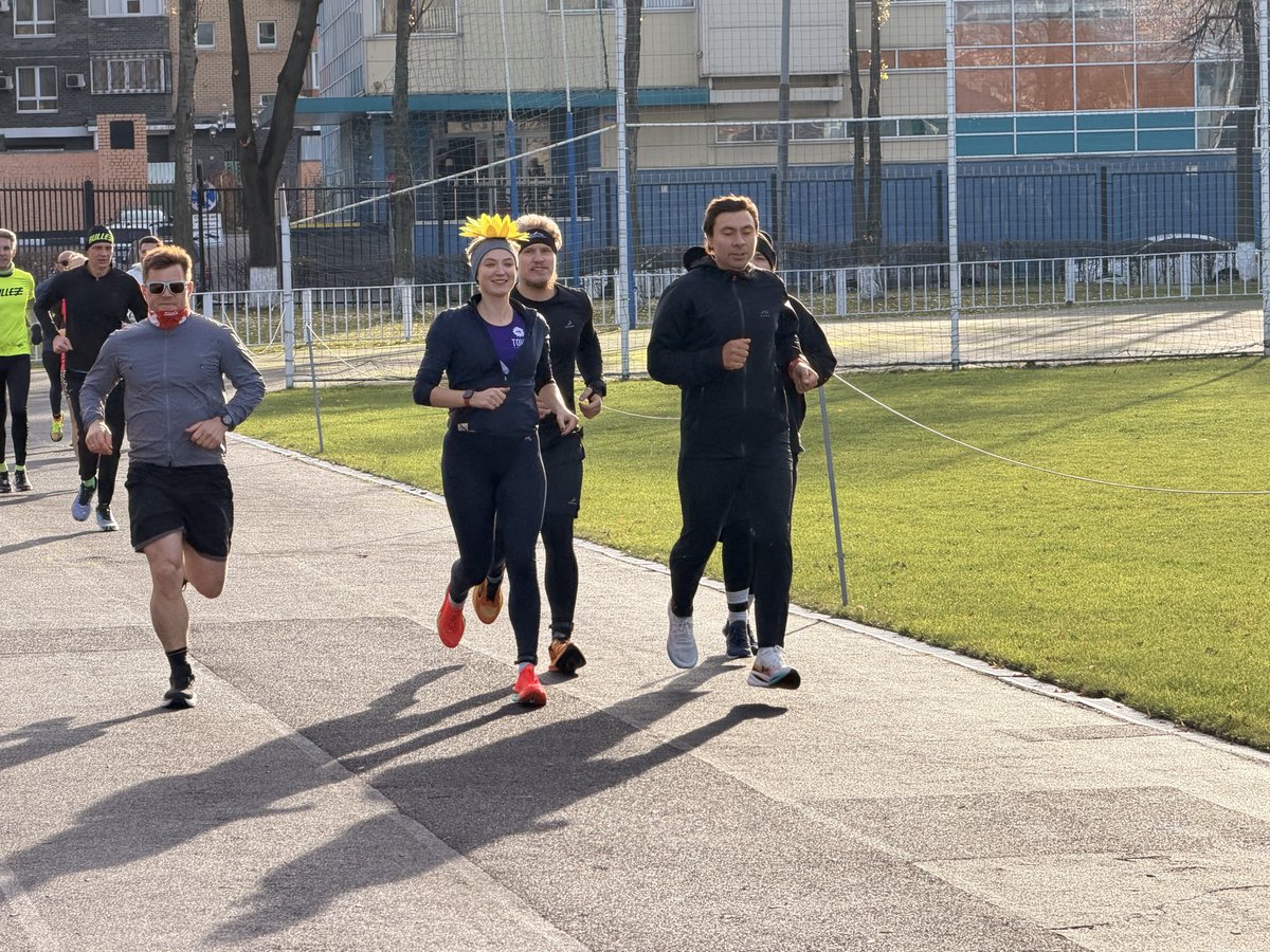 gem_marina57707's tweet image. Best Birthday party from childhood 🥳

10k TrackAndField 🌻

#running #trackandfield #10k