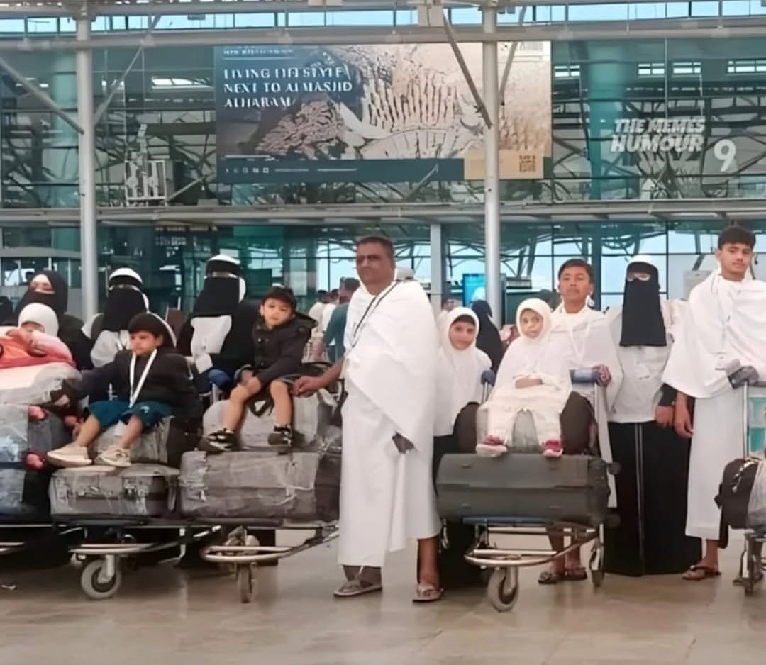 Anand_thunder's tweet image. 18 Members Of Hyderabad Family,
3 Generations, Pass Away In Saudi
Bus Cr@sh