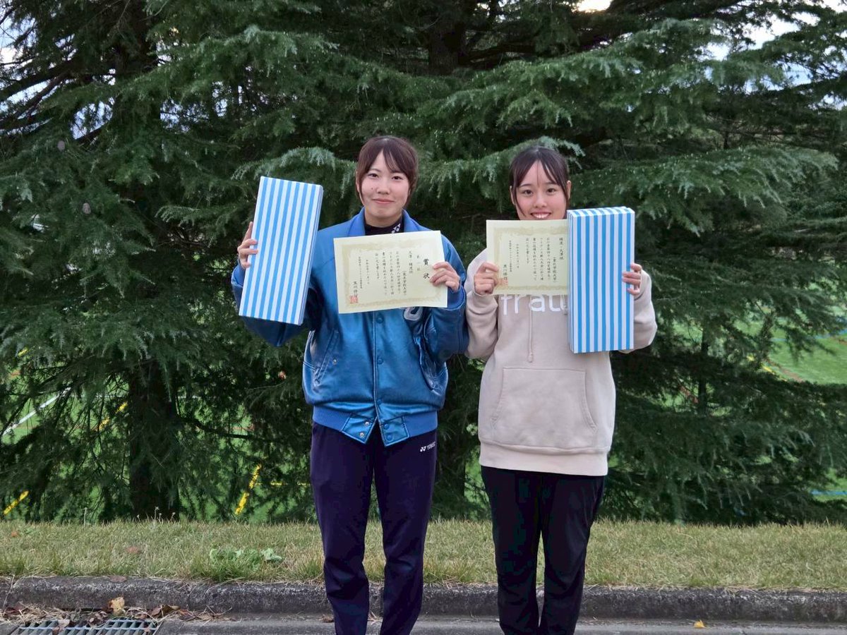 tsstamssta's tweet photo. 令和7年度宮城学生ソフトテニス新人大会の入賞者です。

女子選手権
第1位👑大澤・樋渡(東北学院大学)
第2位　安達・藤守(東北学院大学)
第3位　土屋・大友(仙台大学)
　　　  三浦・田中(仙台大学)

入賞された選手の皆さんおめでとうございます！ https://t.co/Aofyye9VD7