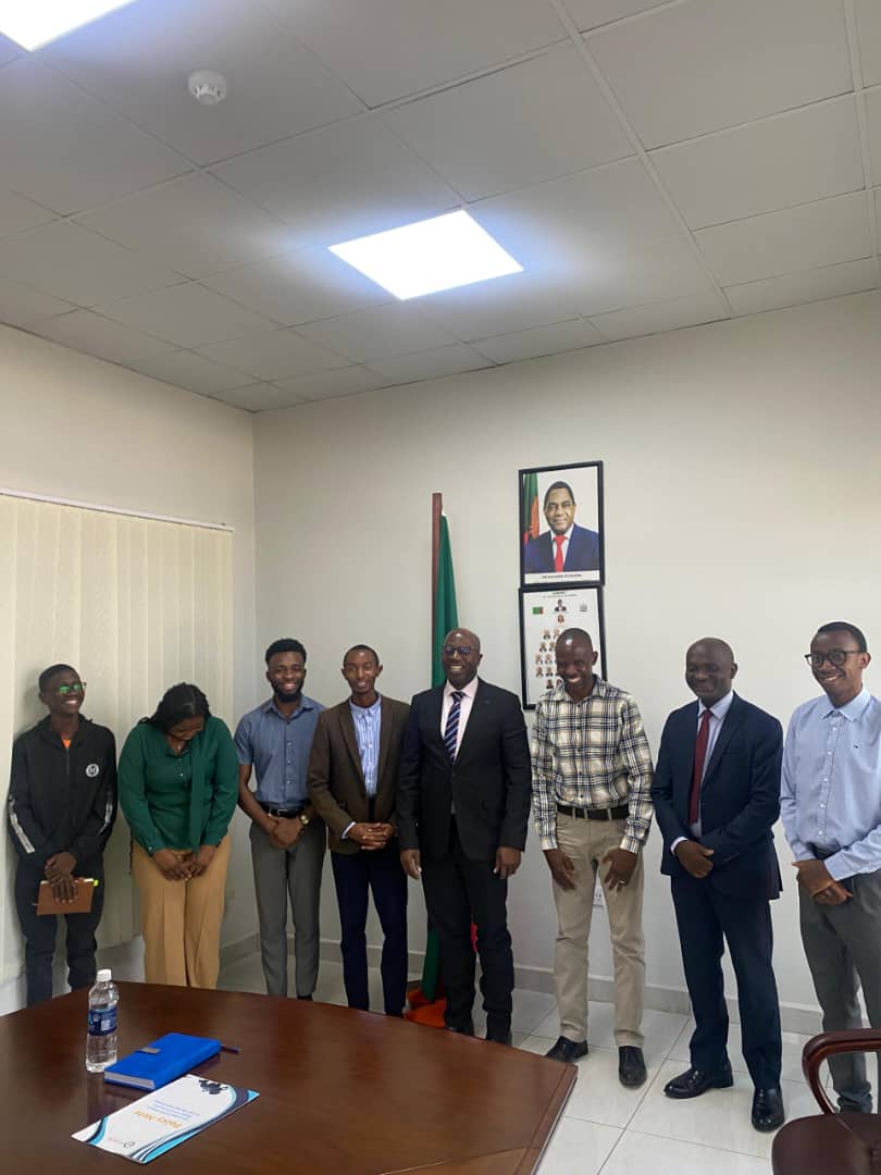 HighSeasAllianc's tweet image. 2025 High Seas Youth Ambassador @autone_jnr explains why you should care about the ocean, even if you don’t live close by it.

In community events in Zambia, Autone raised the profile of the High Seas &amp;amp; showed youth&apos;s role in driving ocean protection. 

highseasalliance.org/2025/11/18/rai…