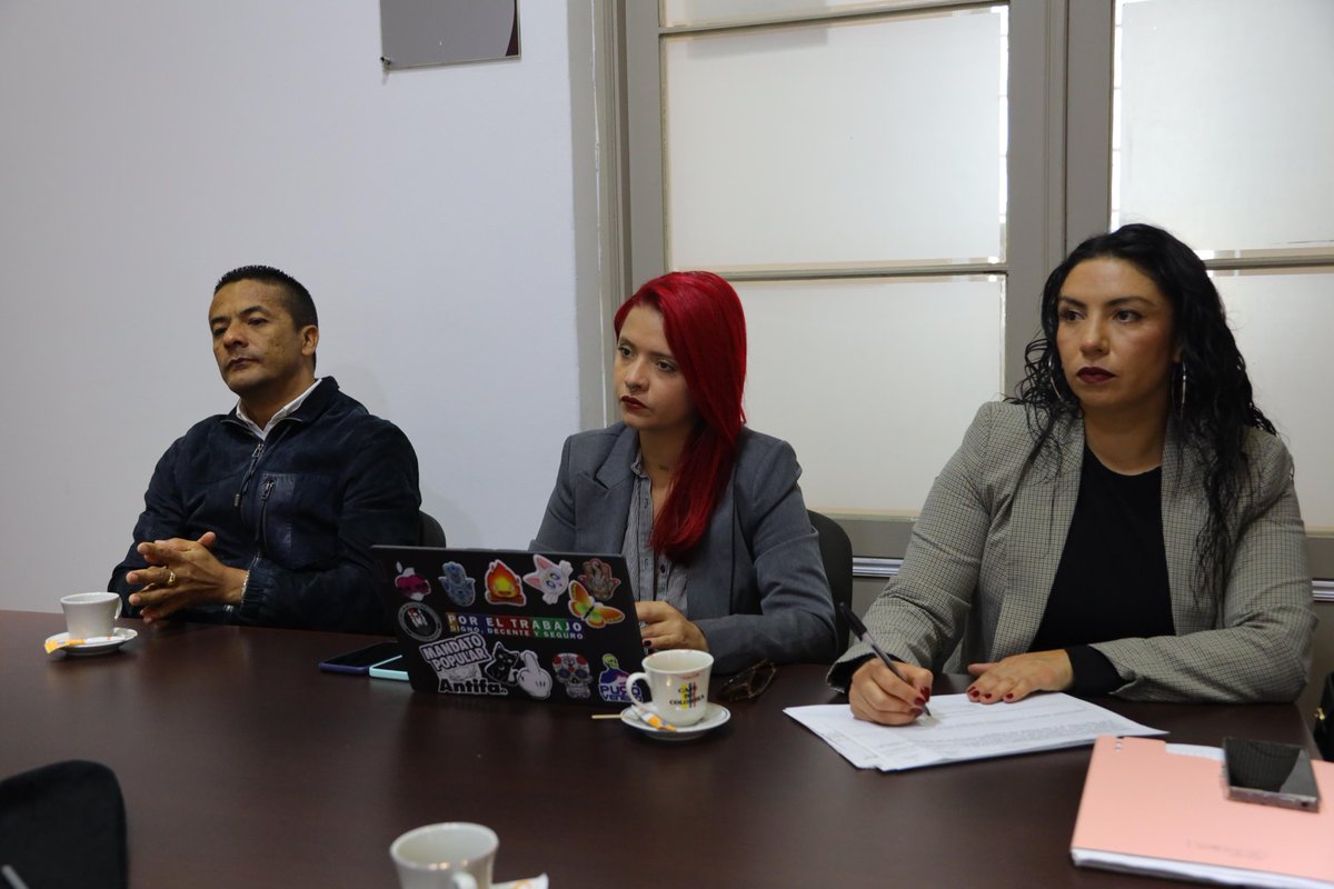 MinInterior's tweet photo. Durante el encuentro se destacó la importancia de la vocación minera artesanal con enfoque de sustentabilidad ambiental y el reconocimiento del Gobierno nacional a estos procesos comunitarios, sociales, campesinos y territoriales. https://t.co/IekybBnnFz