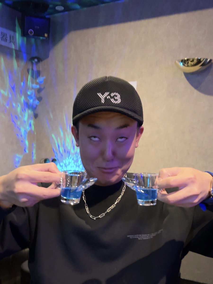 今日も弱いですね💗🎲
セルフシャークちゅっ！！