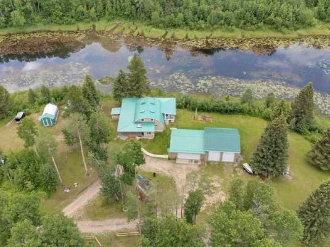 *NATURE AT ITS FINEST*  ACREAGE FOR SALE
farmmarketer.com/listing/fm/202…

Farm Type: Acreage
Acreage (Total): 161 
Province: AB
Agent: Blane Friesen

#Findyourdreamproperty #farmmarketer #farmrealestate #farmrealtor #cdnfarmers #farmlife #farmlifeisthebest #farm365 #canadarealestate