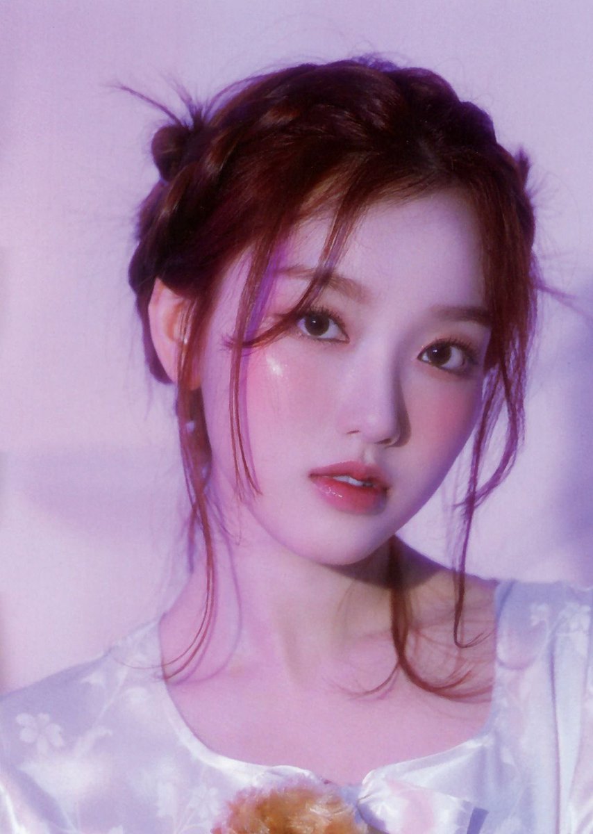loobleglobal's tweet photo. happy birthday to gowon!! our 11th girl #고원

i hope she knows we will always love her and will support her no matter what the future holds 🦋

#HappyGowonDay #루셈블 #Loossemble @Loossemble_twt https://t.co/7yL3no3fC6