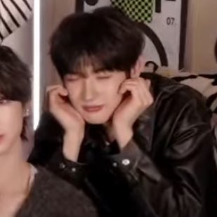 id2heejju's tweet image. 예뽀니잉