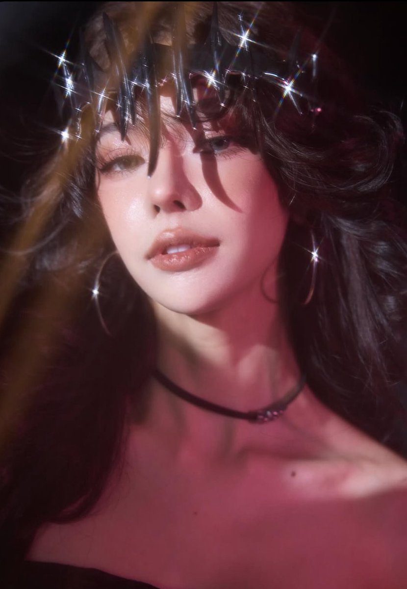 pouu_pouuu's tweet image. ขอคนไม่เล่น จริงจังมากอันนี้คือชั้นตายแล้วปะ ทำไมเจอนางฟ้า เทพเจ้า แล้วลุคอินเตอร์มาก ไผ่หลิวเริ่ด waaa ชอบมากเสิร์ฟไม่หยุดเลยอ่ะ  all you can eat เว่อค่ะ ทรงผมส่งใบหน้า ใบหน้าส่งแววตา ตำรวจออกใบสั่งแล้วเพราะบิดเกินกำหนด สวยแบบละสายตาไม่ได้ สวยแบบแอบมองอยู่อย่างนั้น #PAILIU…