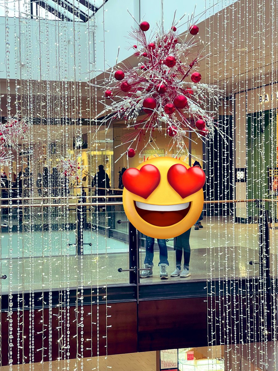 introvertds's tweet image. Christmas Season ❤️