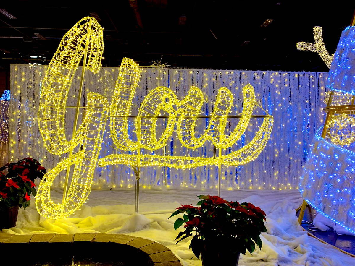 introvertds's tweet image. Christmas Season ❤️